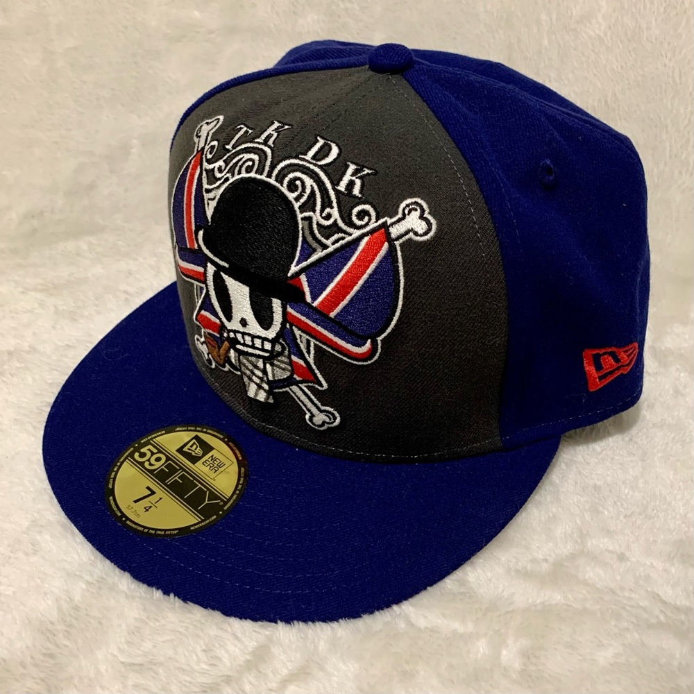 NWT! - Tokidoki Gentleman’s Label Embroidered Fitted Hat, Size 7 1/4